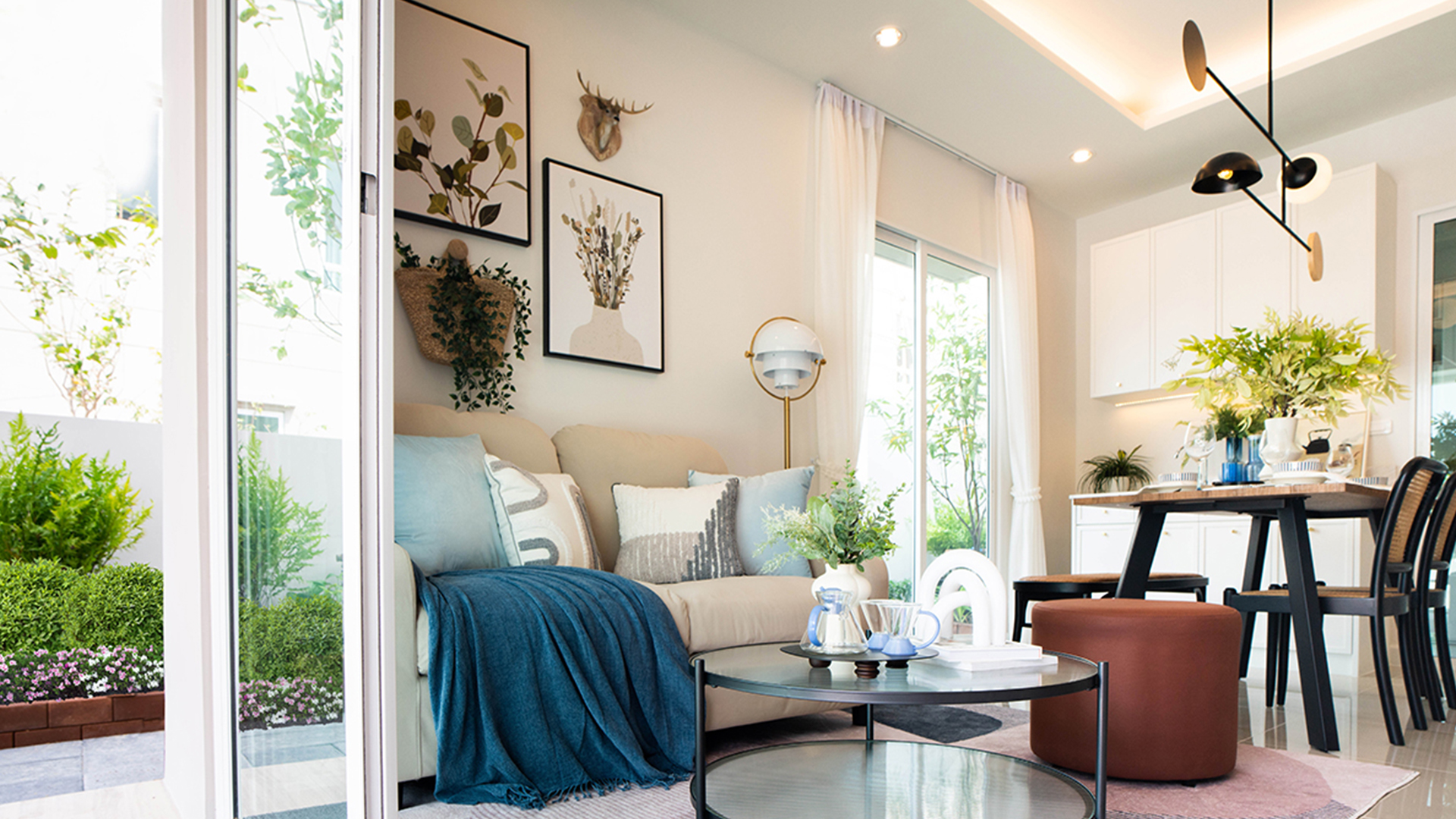 ห้องรับแขกชั้น 1 โครงการทาวน์โฮม ซิตี้เซนส์ ดอนเมือง - สรงประภา