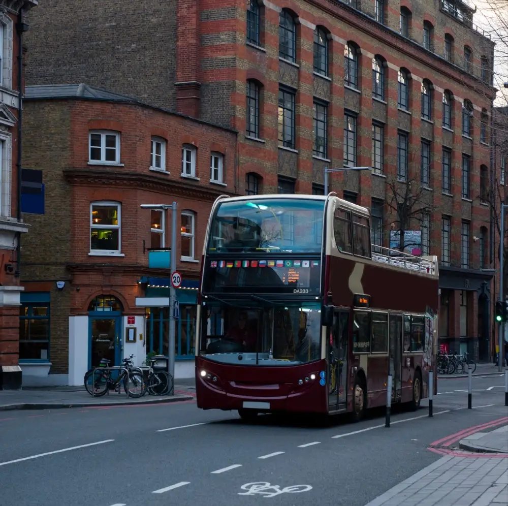 How to Reach our Knightsbridge Dental Clinic by bus