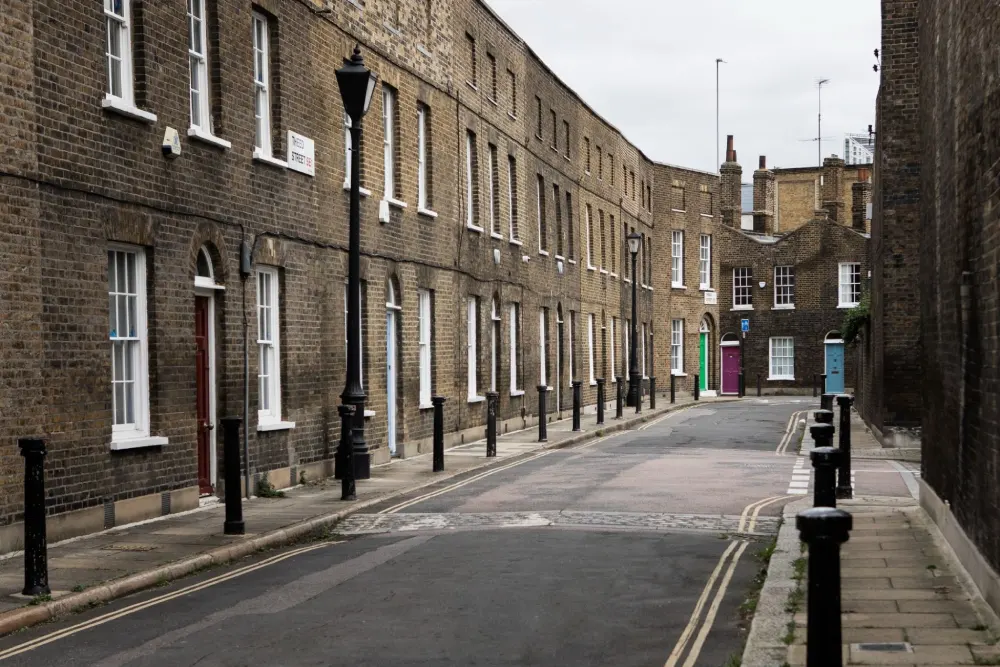 How to Reach our Knightsbridge Dental Clinic from nearby landmarks