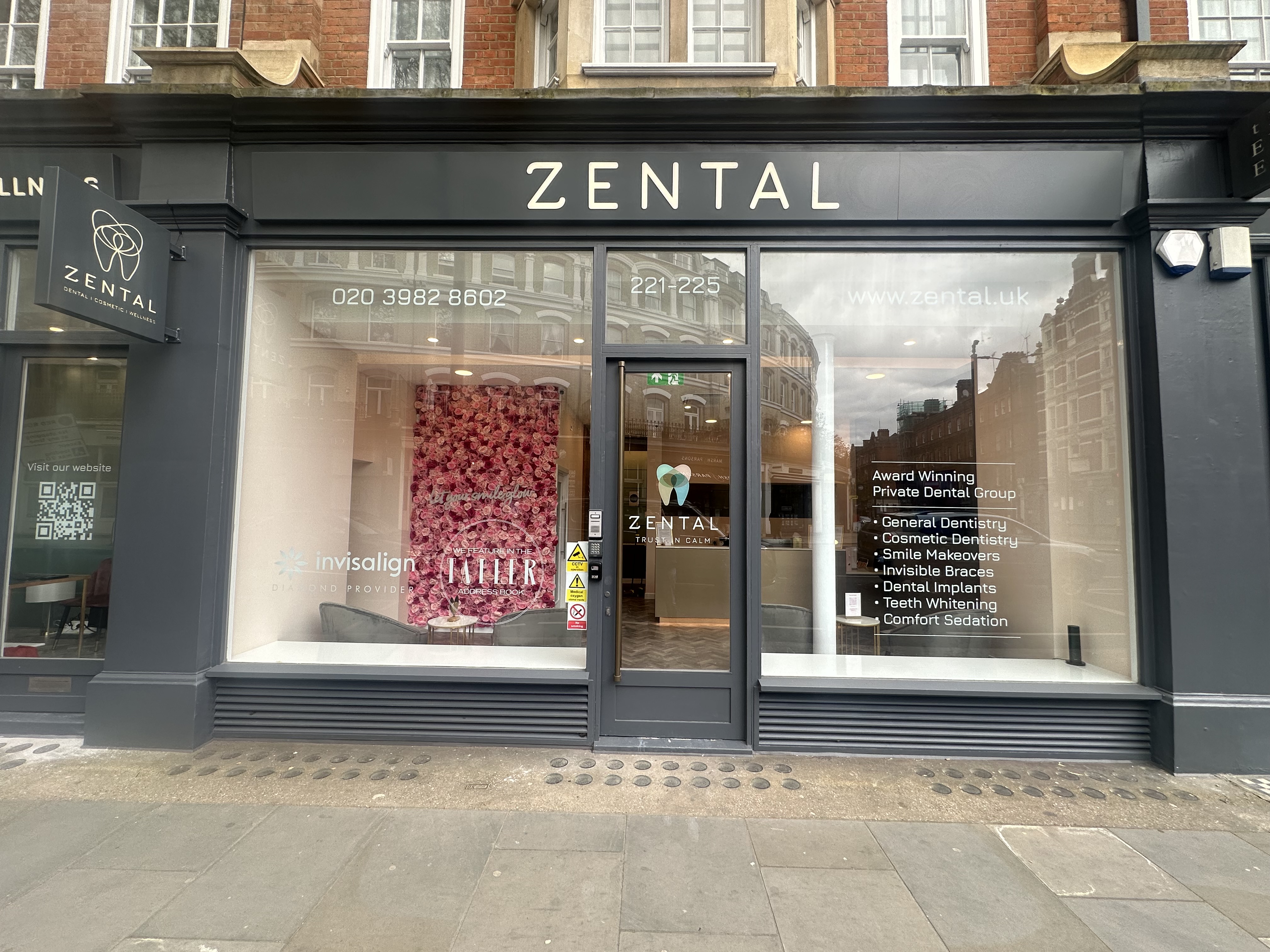 How to Reach Our Earl's Court Dental Clinic