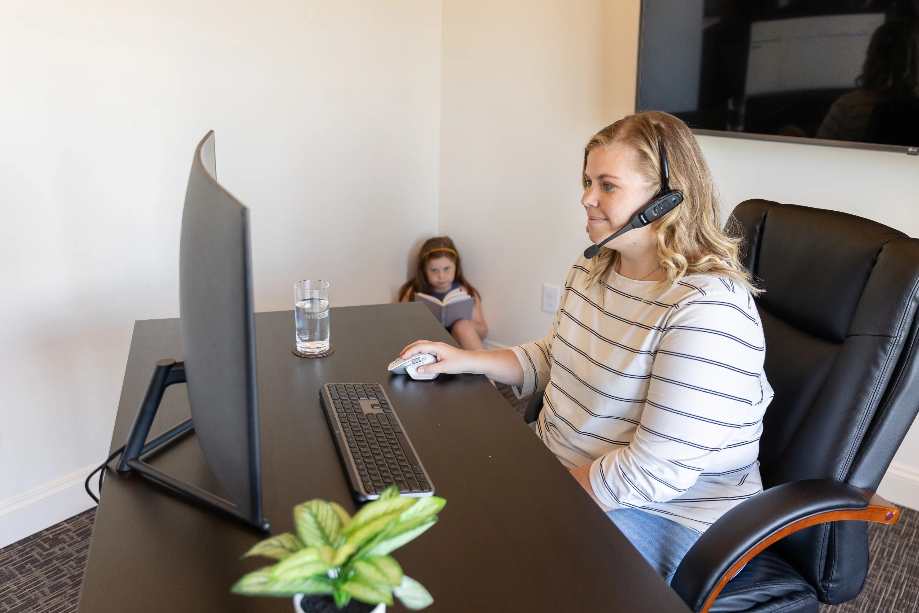 Four Reasons To Love Bookkeeping (Even if You Aren’t an Accountant)