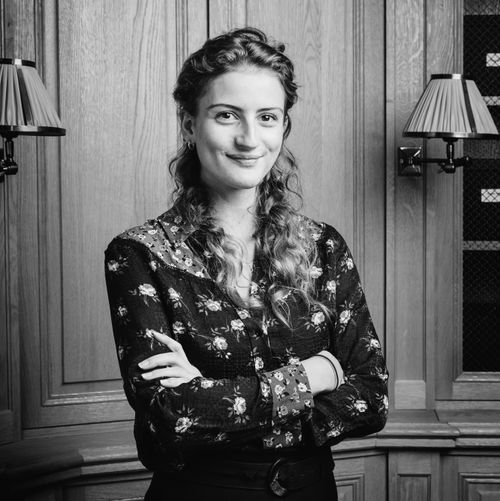 Julie Escola consultante YCE Partners