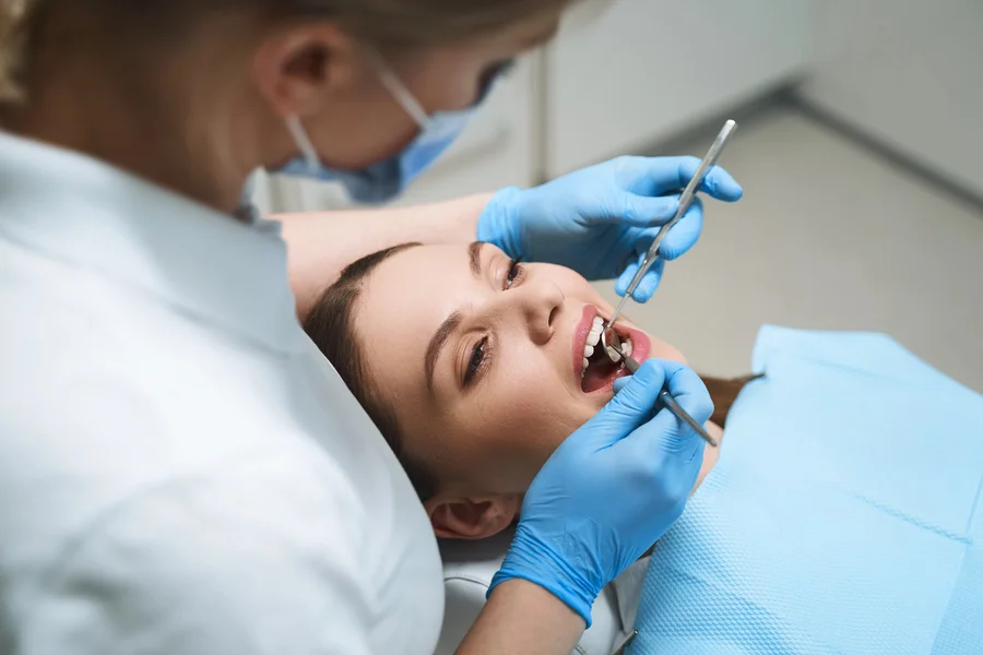hopedale-dentist-il-patient-receiving-comfortable-dental-exam