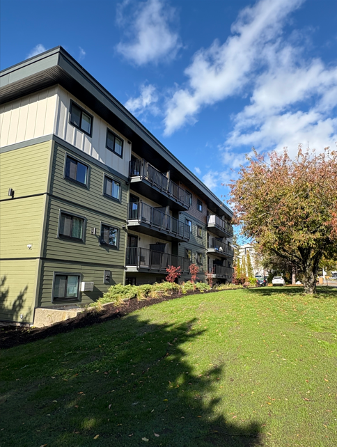 Mountain View Manor, Courtenay, BC