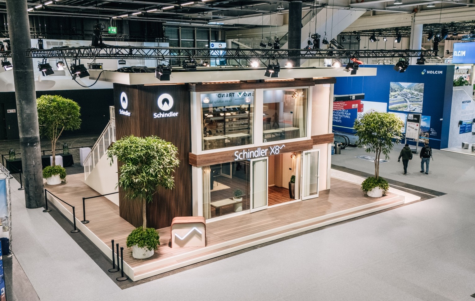 High-End Eventarchitektur für ein neues Aufzugssystem High-End Eventarchitektur für ein neues Aufzugssystem