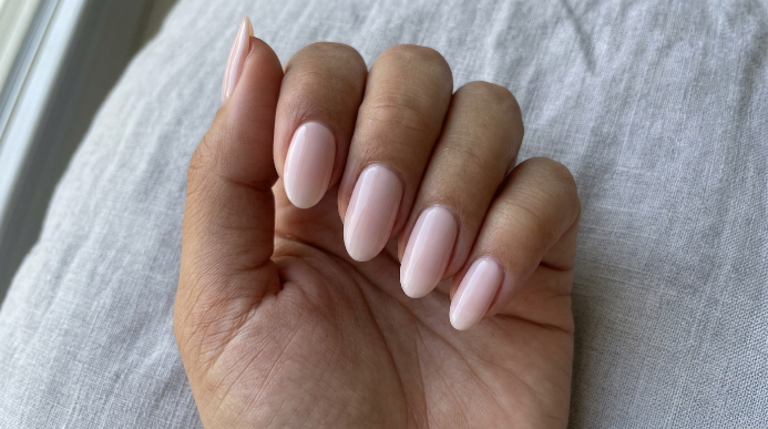 Milky nails largas