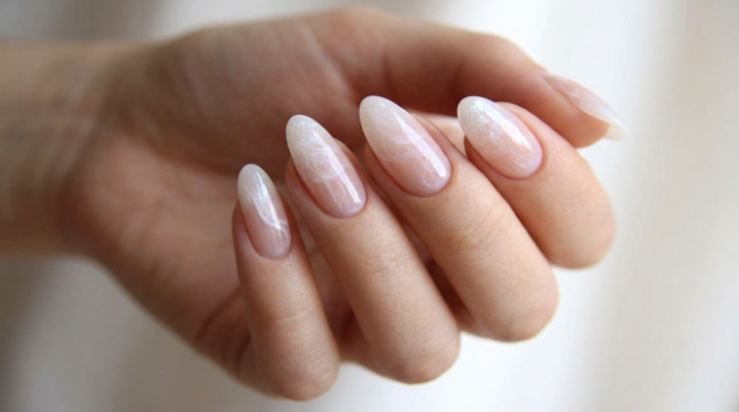 tendencias uñas 2026 milky