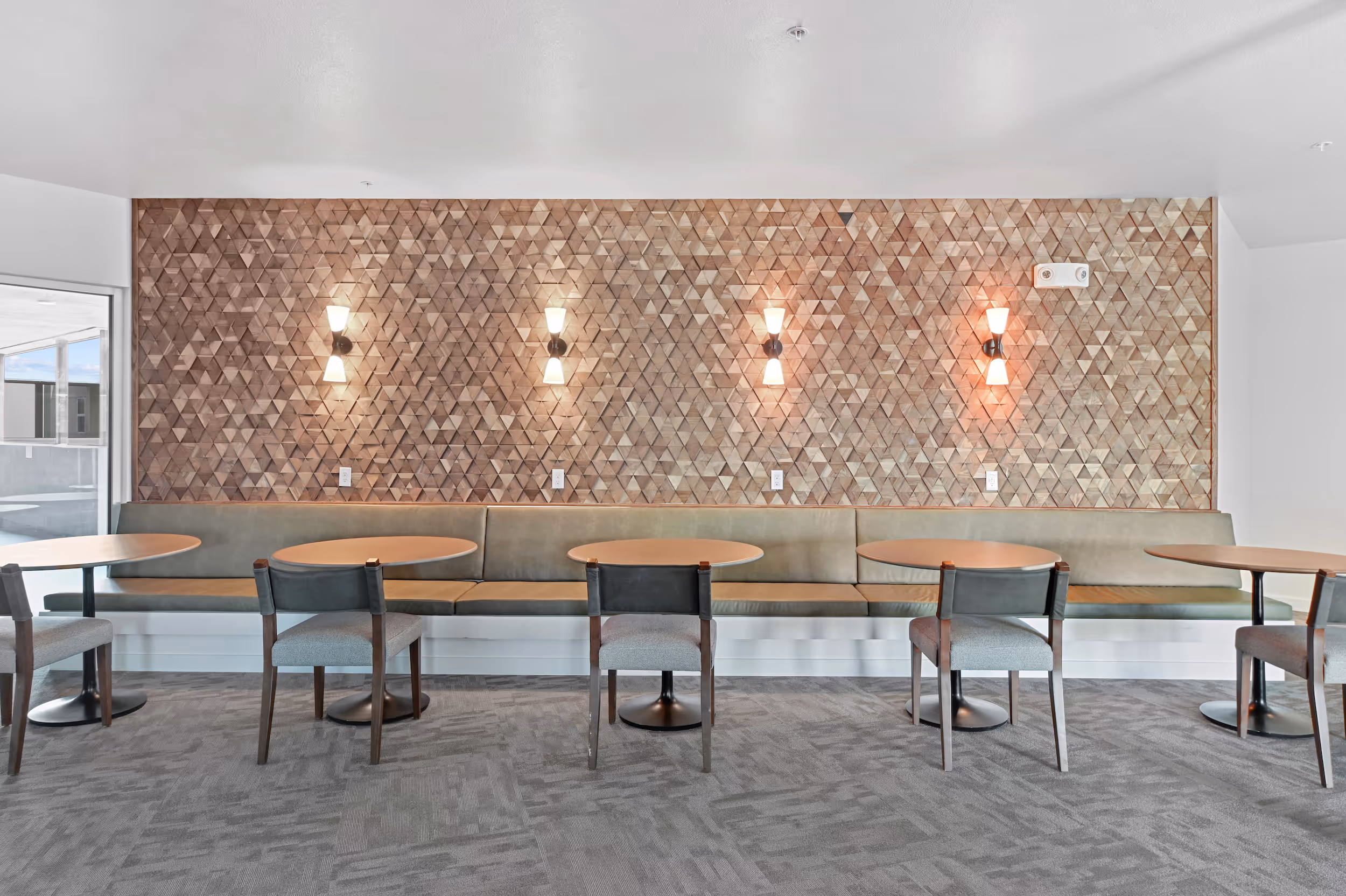 Summit Slo 24/7 Private and Group Study Lounge