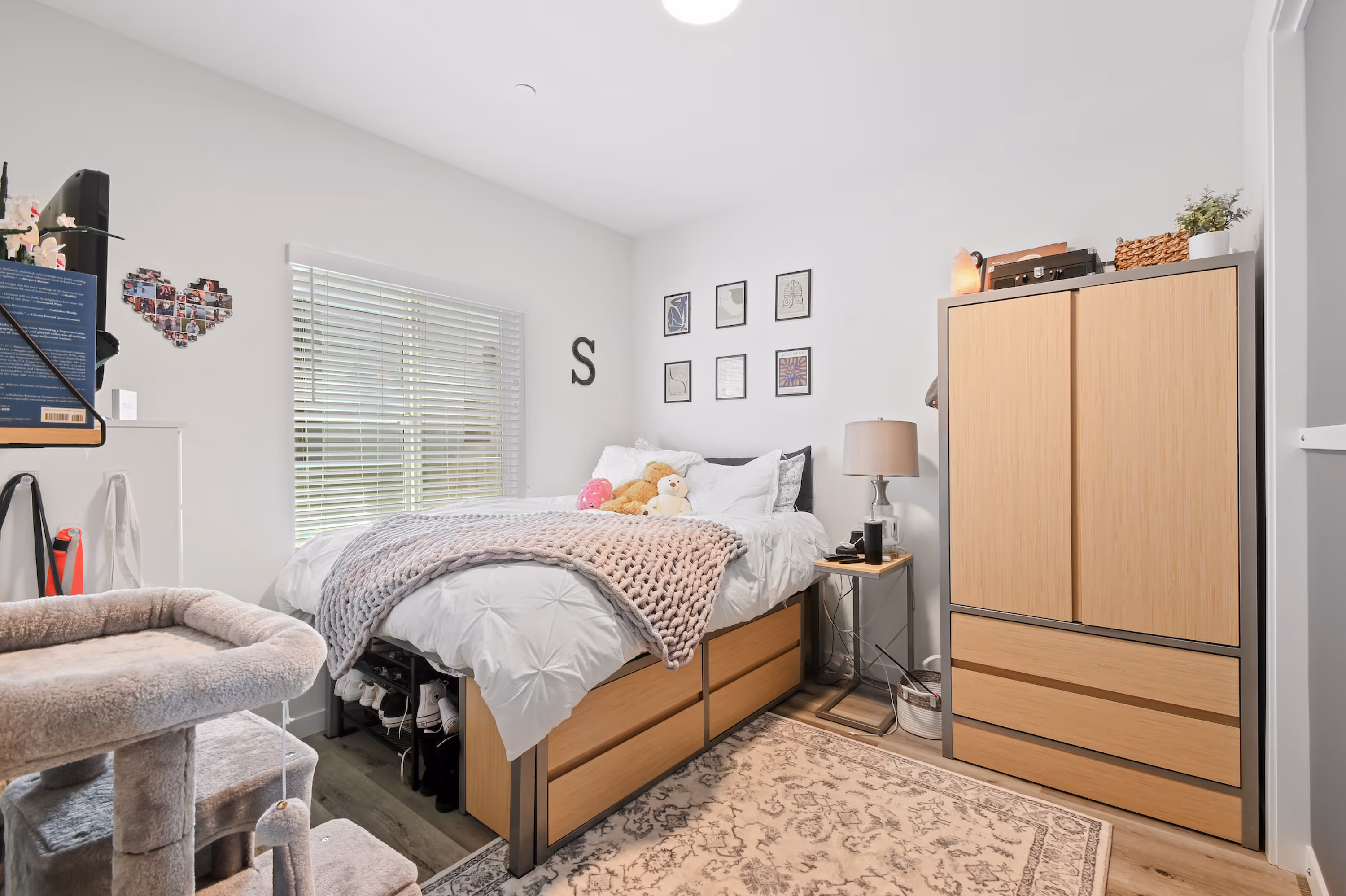 Fully furnished private bedrooms