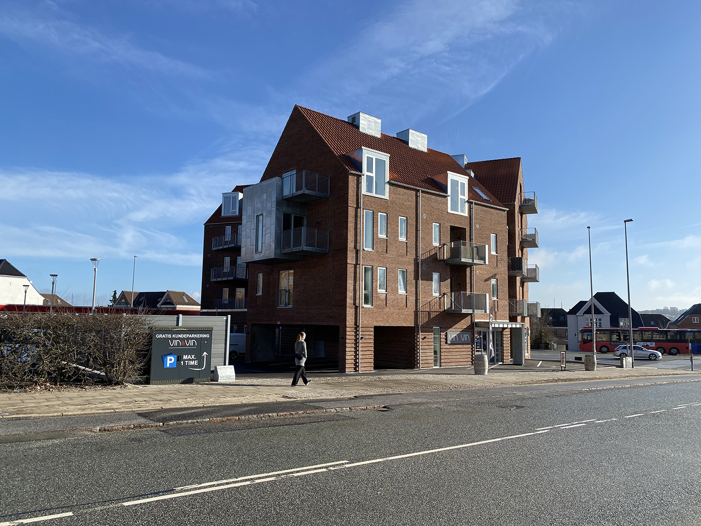 Facade mod indkørsel