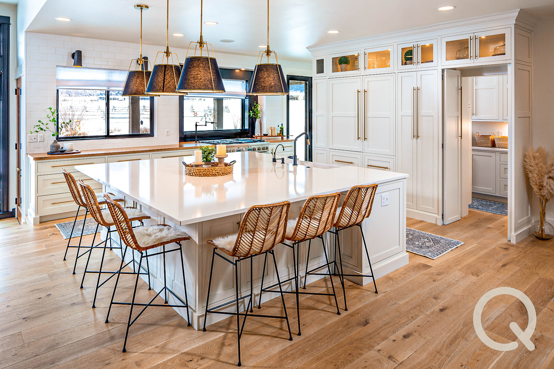 Creating Harmony: How to Seamlessly Transition a Kitchen into a Butler's Pantry