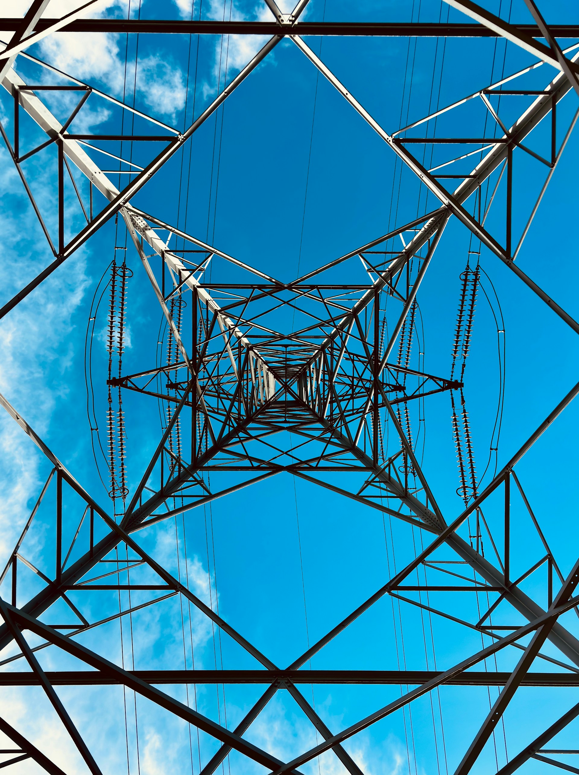 pylône de transmission électrique