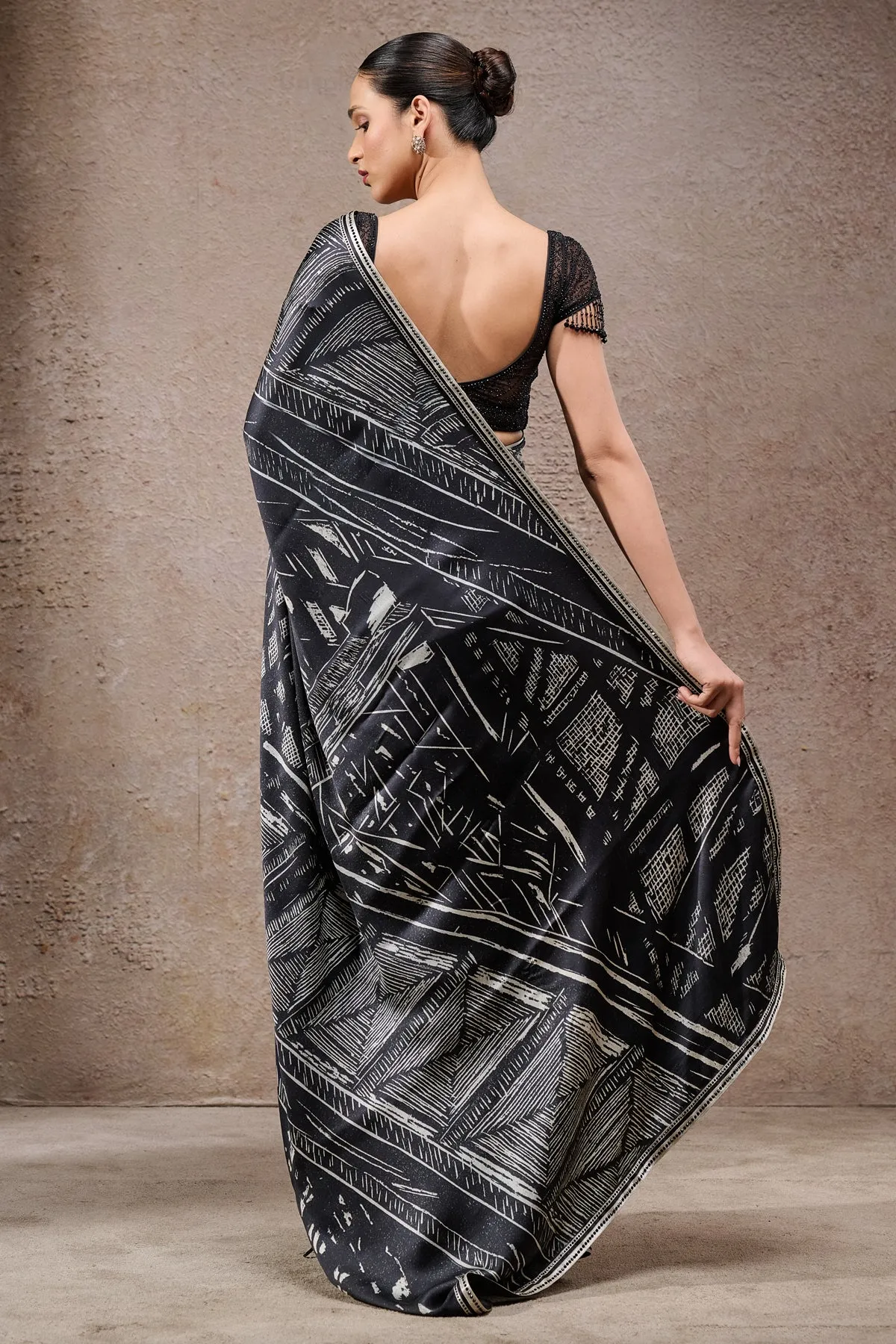 Black Abstract Print Sari
