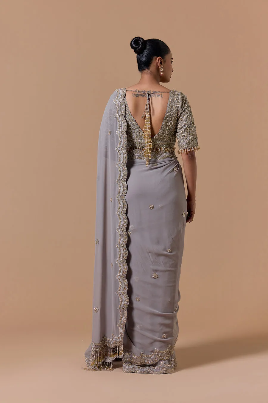 Grey Embellished Scallop Border Sari