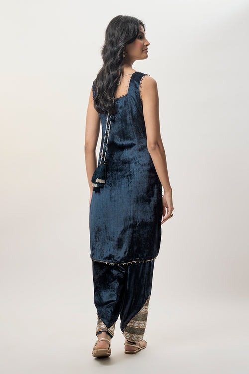 Midnight Blue Velvet Kurta Suit with Antique Gold Zardozi Embroidery