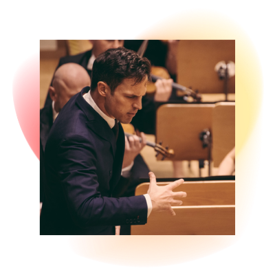 Zdjęcie dyrygenta Andreasa Ottensamera.