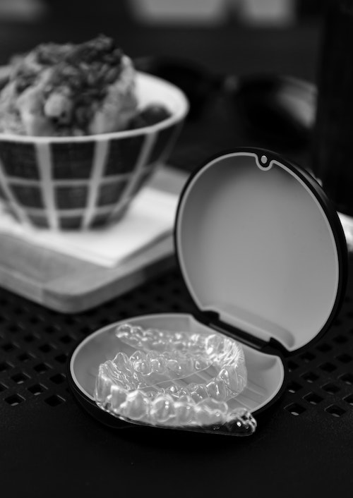 Peut-on avoir des douleurs avec Invisalign ?