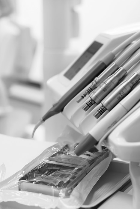 Que faire pour réparer les dents abîmées ?