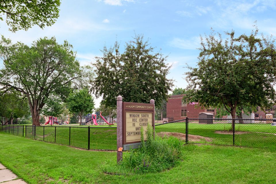 Living in the Windom Neighborhood, Minneapolis: A Local Homebuyer’s Guide