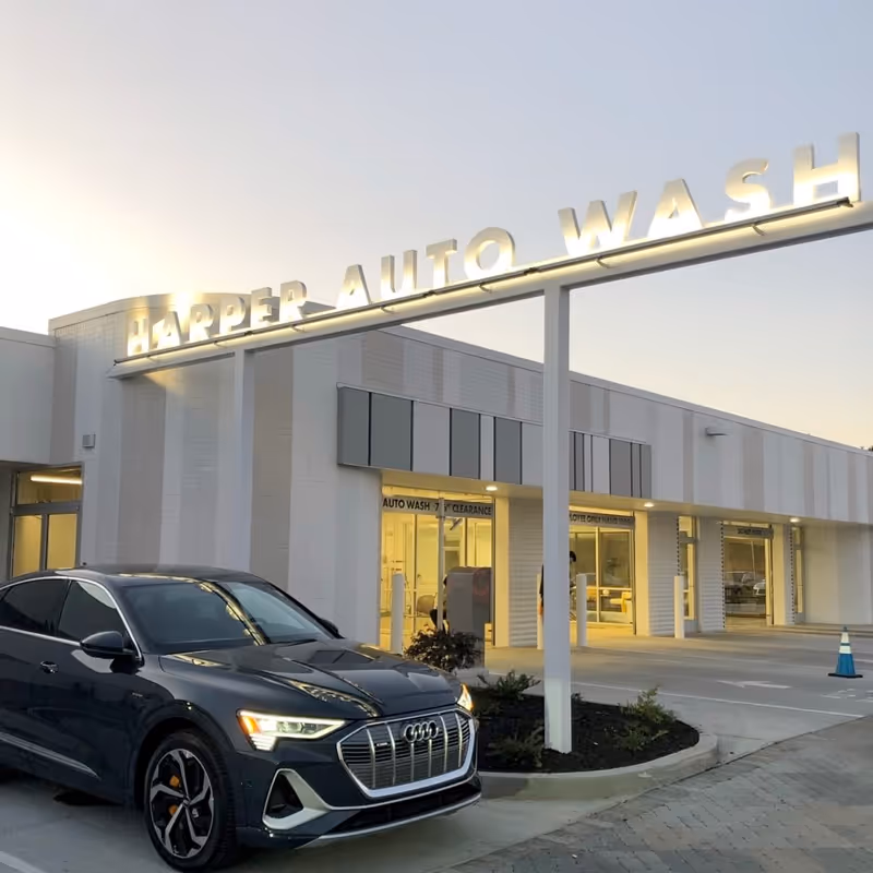Exterior of Harper Auto Wash location on Parkside Drive