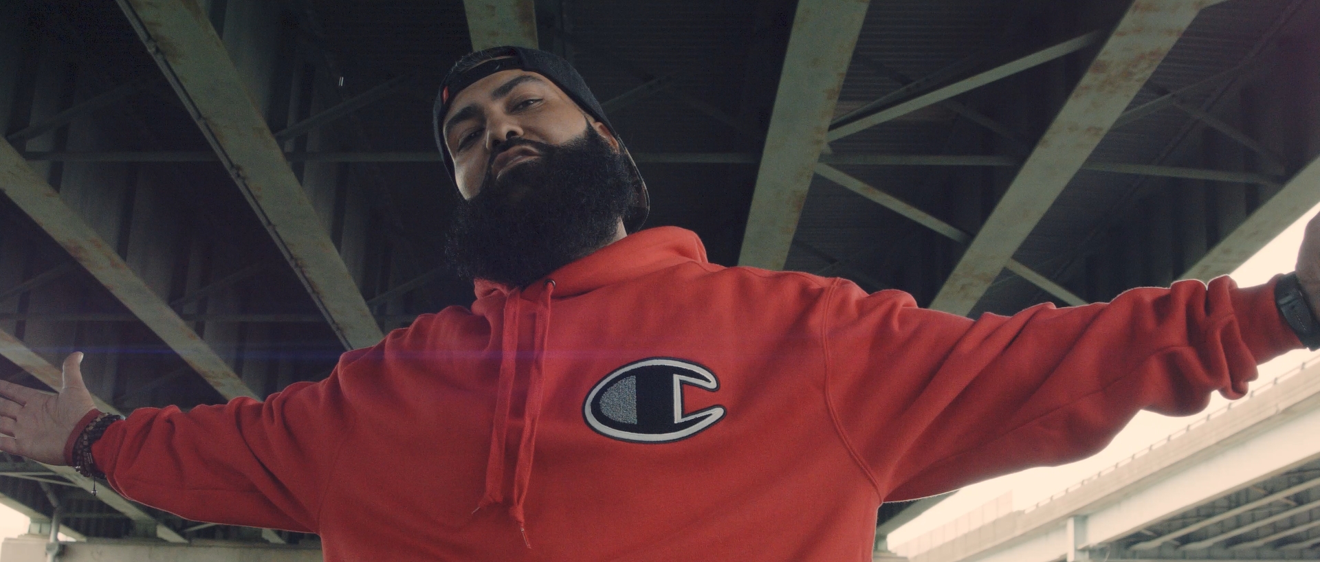 A Still frame of "Raindrops" music video by Prodi da Prodigal