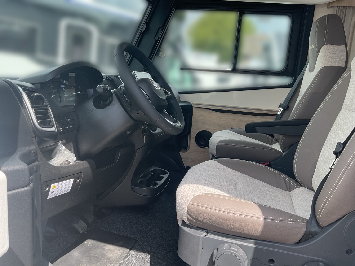 Chausson Integriert Titanium Line 7057 inkl. Dachklimaanlage 2026 Bild 5