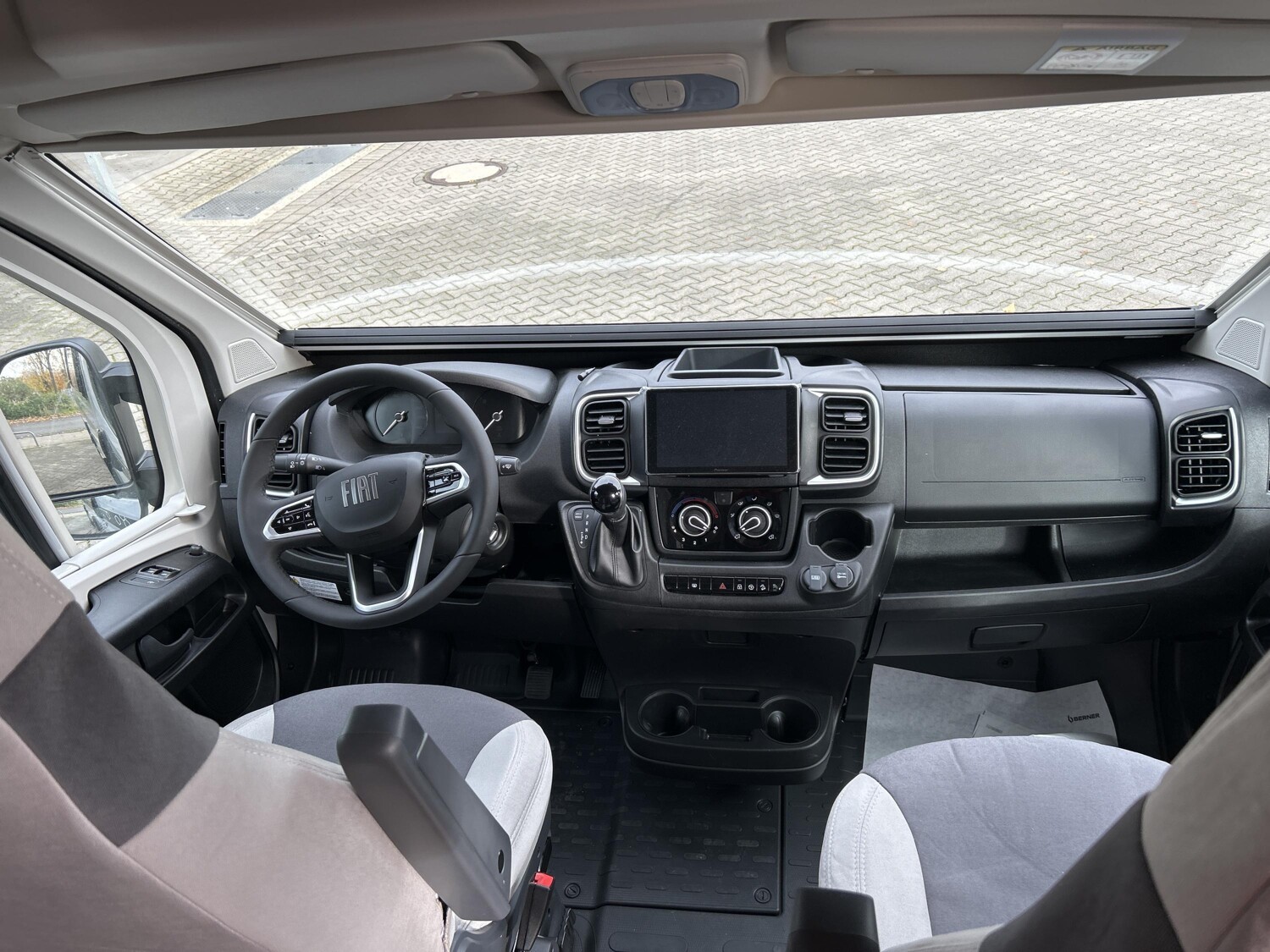 Chausson Van Sport Line F&S mit Aufstelldach HF 2026 Detailbild 9