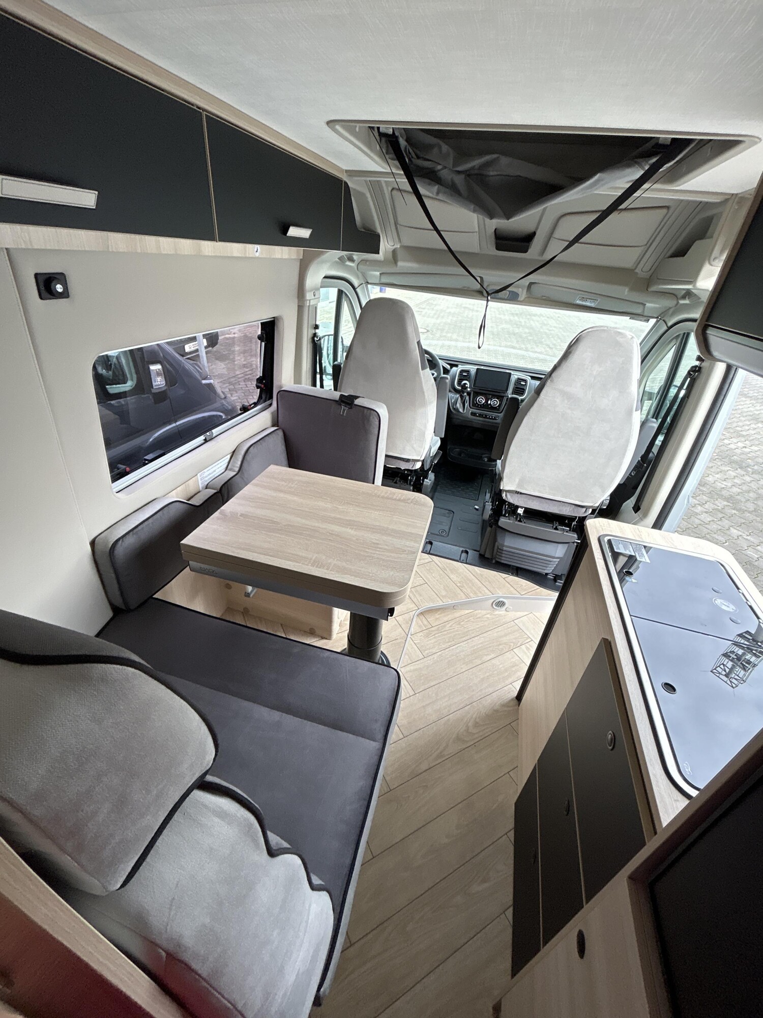 Chausson Van Sport Line F&S mit Aufstelldach HF 2026 Detailbild 8