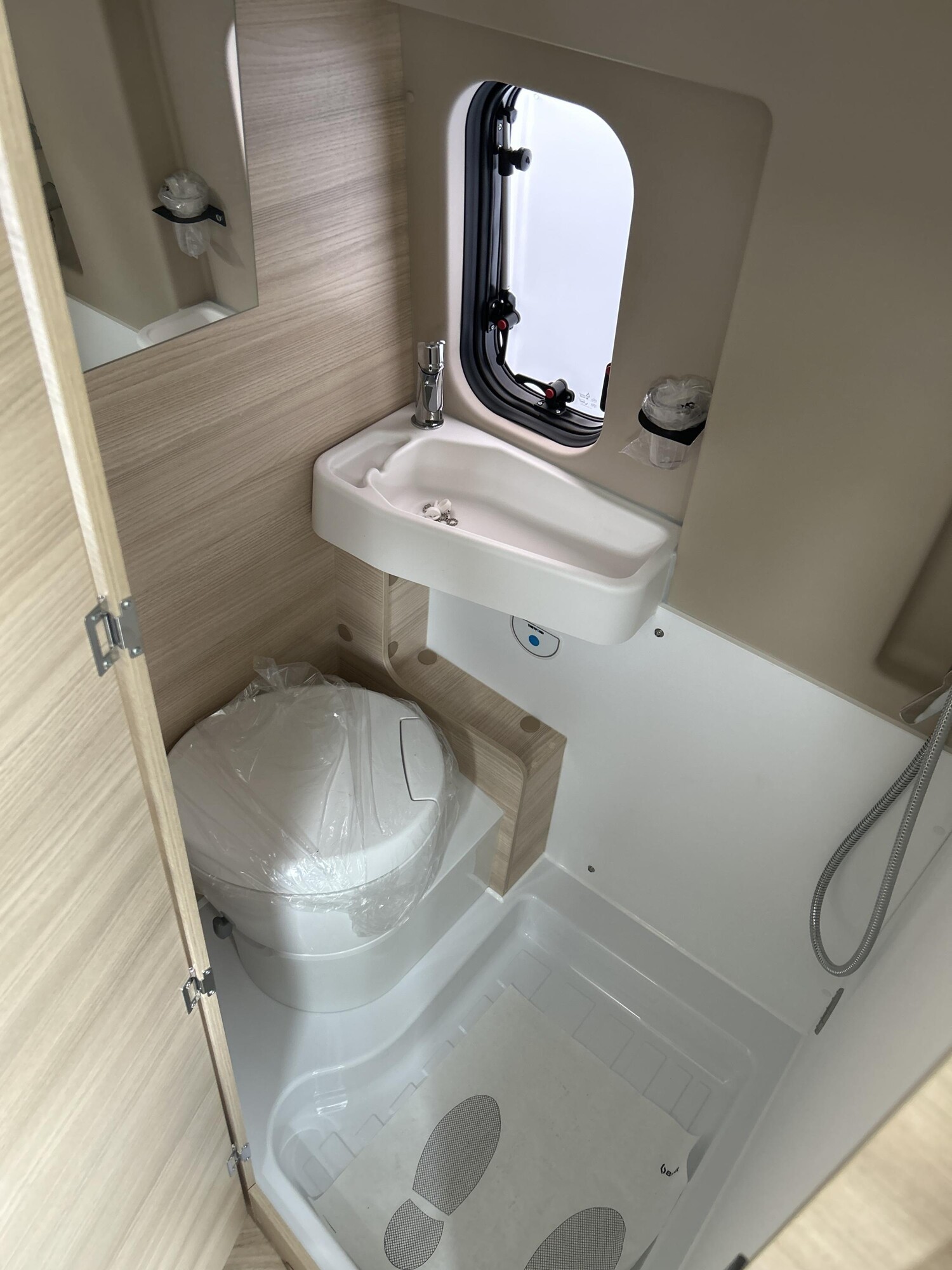 Chausson Van First Line Light V594 HF 2026 Detailbild 5