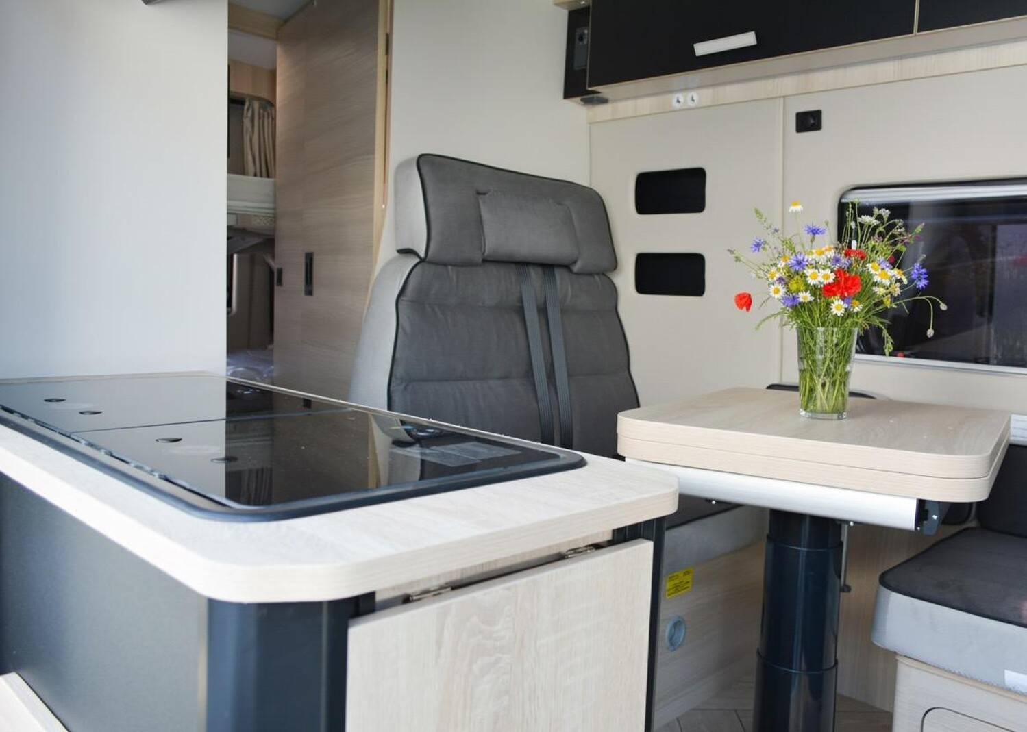 Chausson Van Sport Line F&S mit Aufstelldach HF 2026 Detailbild 5