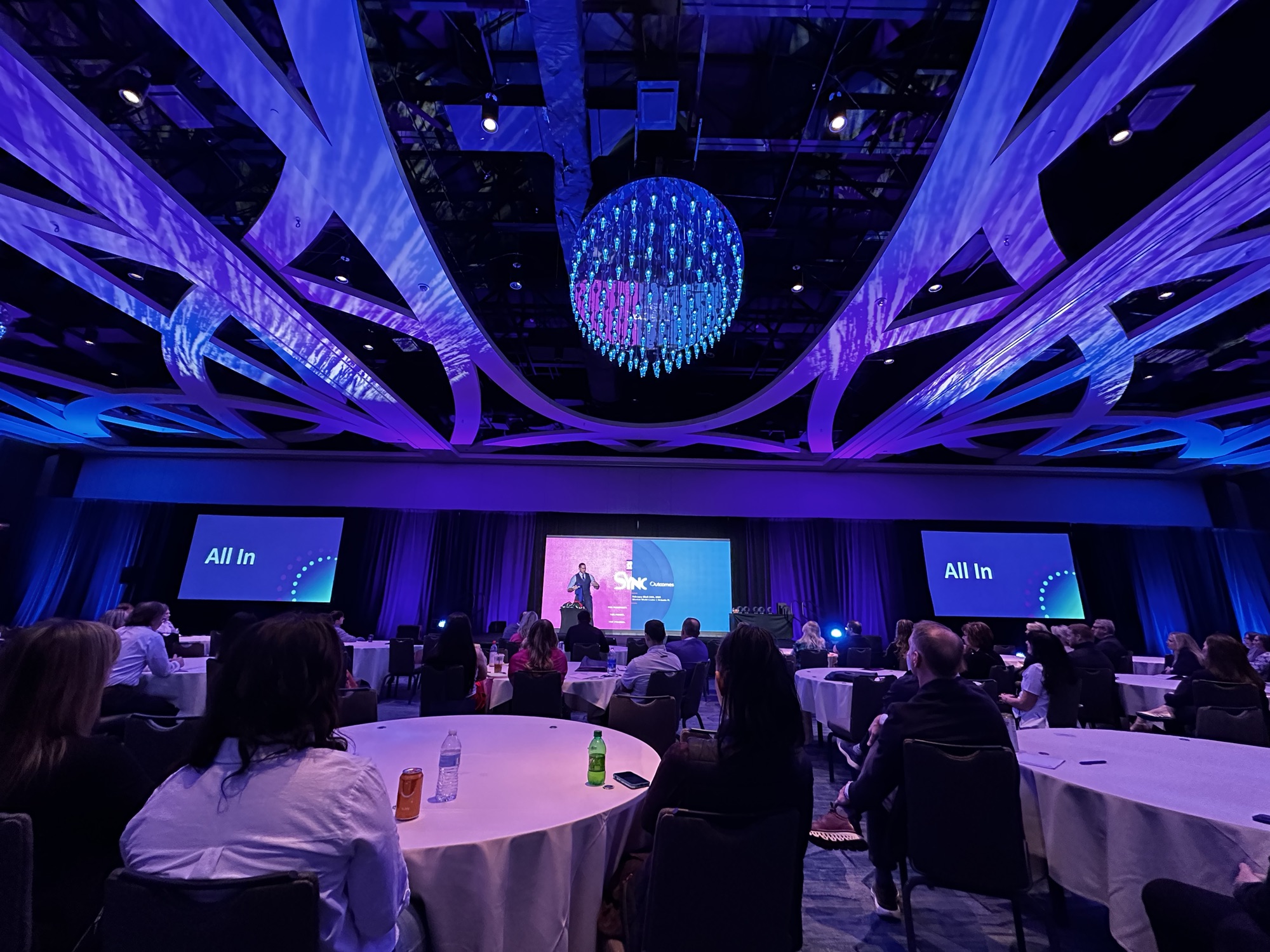 Outcomes SYNC Conference, synchronized screens across the general session