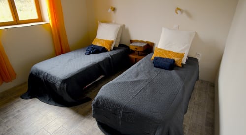 photo of the twin bedroom