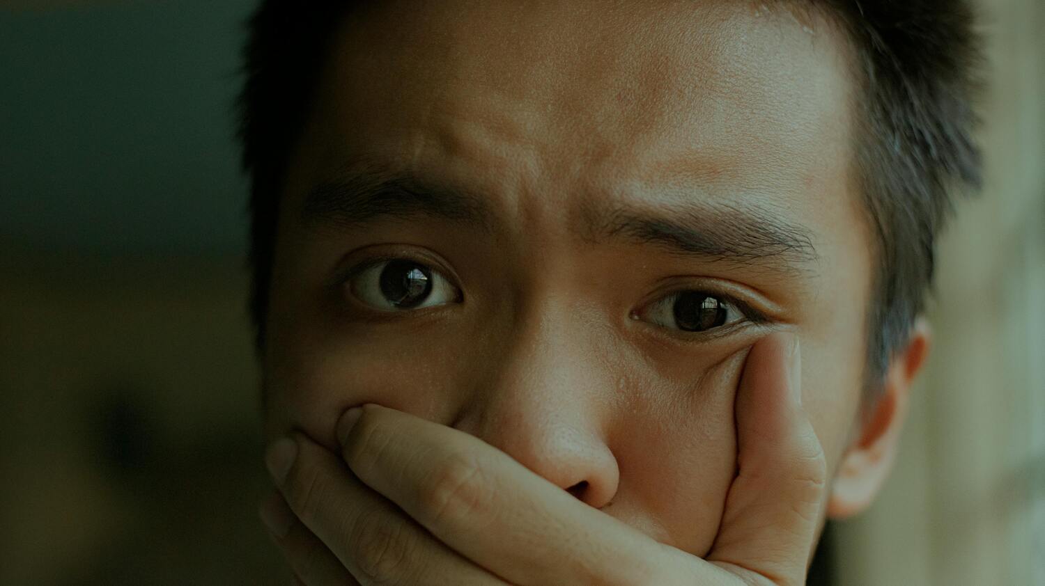 Bystander Effect: Meaning, Examples, and How to Overcome It