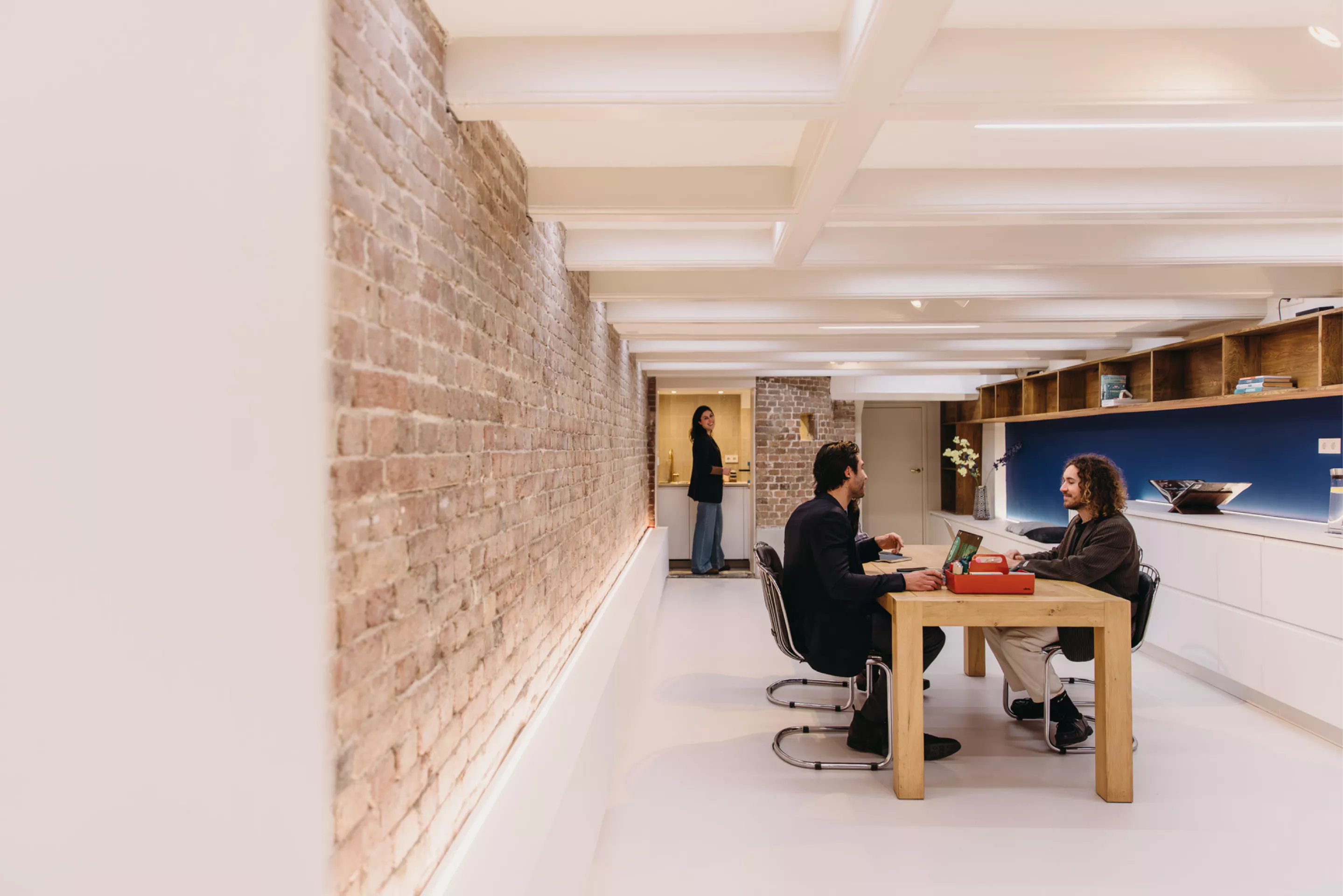 Actieve teammeeting in het KW9 souterrain