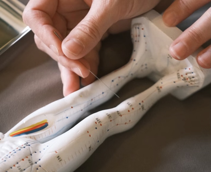 Can acupressure help you sleep better? Discover key pressure points for sleep, how to try them safely, and what the research says about acupressure for rest.