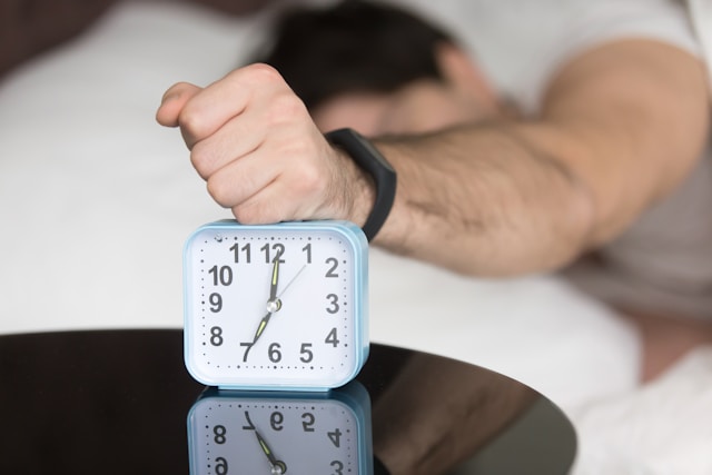 Is 4 Hours of Sleep Enough? What Sleep Science Says