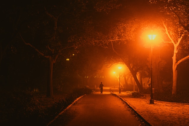 Are there step-by-step sleep recovery programs that help you stay accountable?