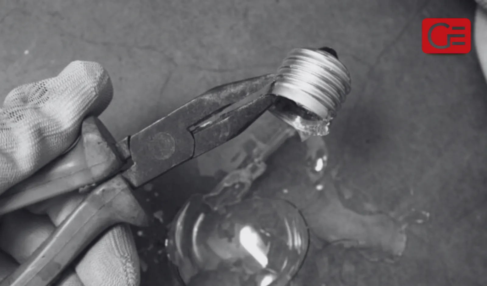 How to Get a Light Bulb Out of a Socket Safely