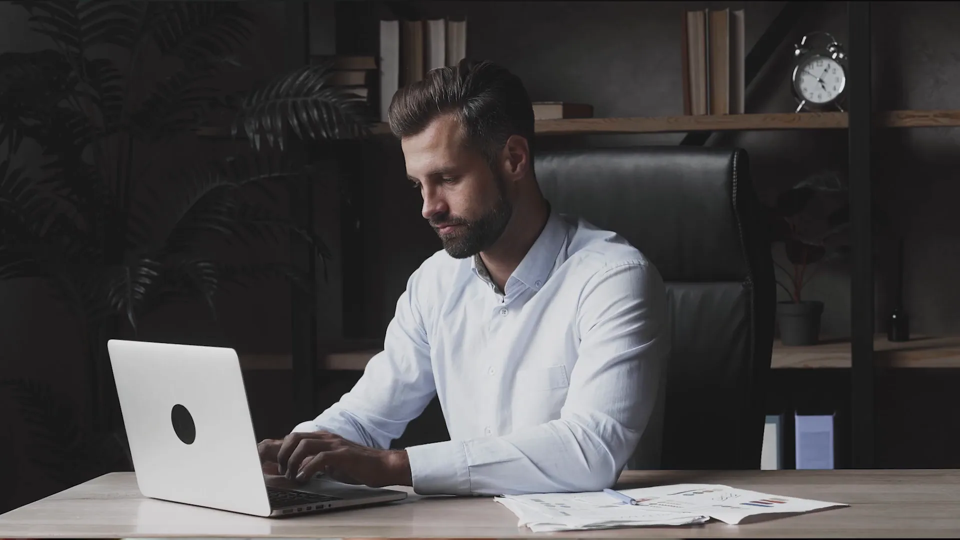 Founder explaining common free trial issues and need for professional help