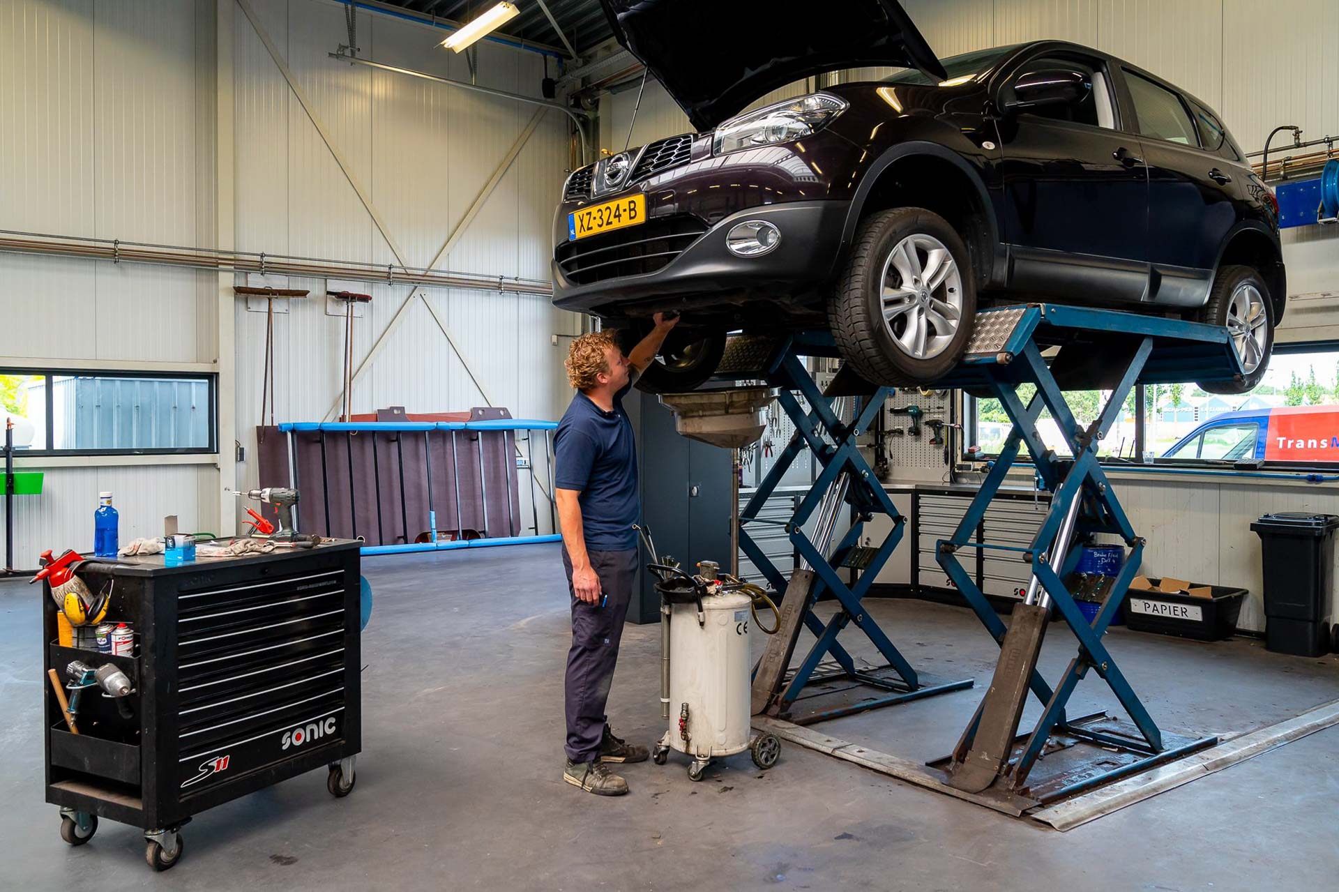 Koopman Autoservice bedrijfswagens garage monteur