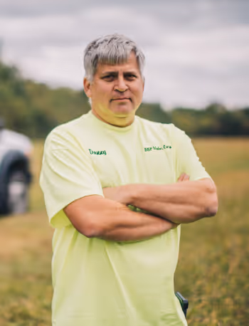 Ziptility utility operator confident in the field with mobile GIS and asset management tools