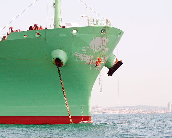 Marine Coating Performance Under Pressure: Challenges and Innovations 