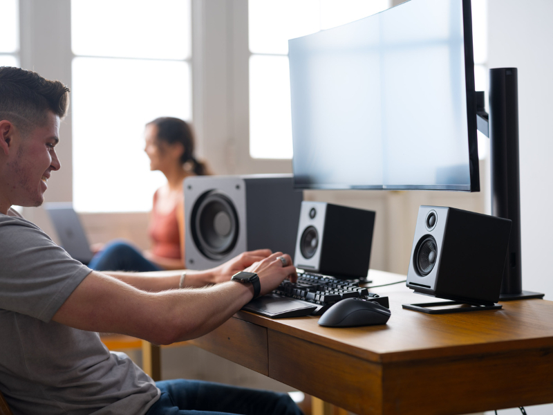Professional speaking clearly on a virtual call with quality audio setup