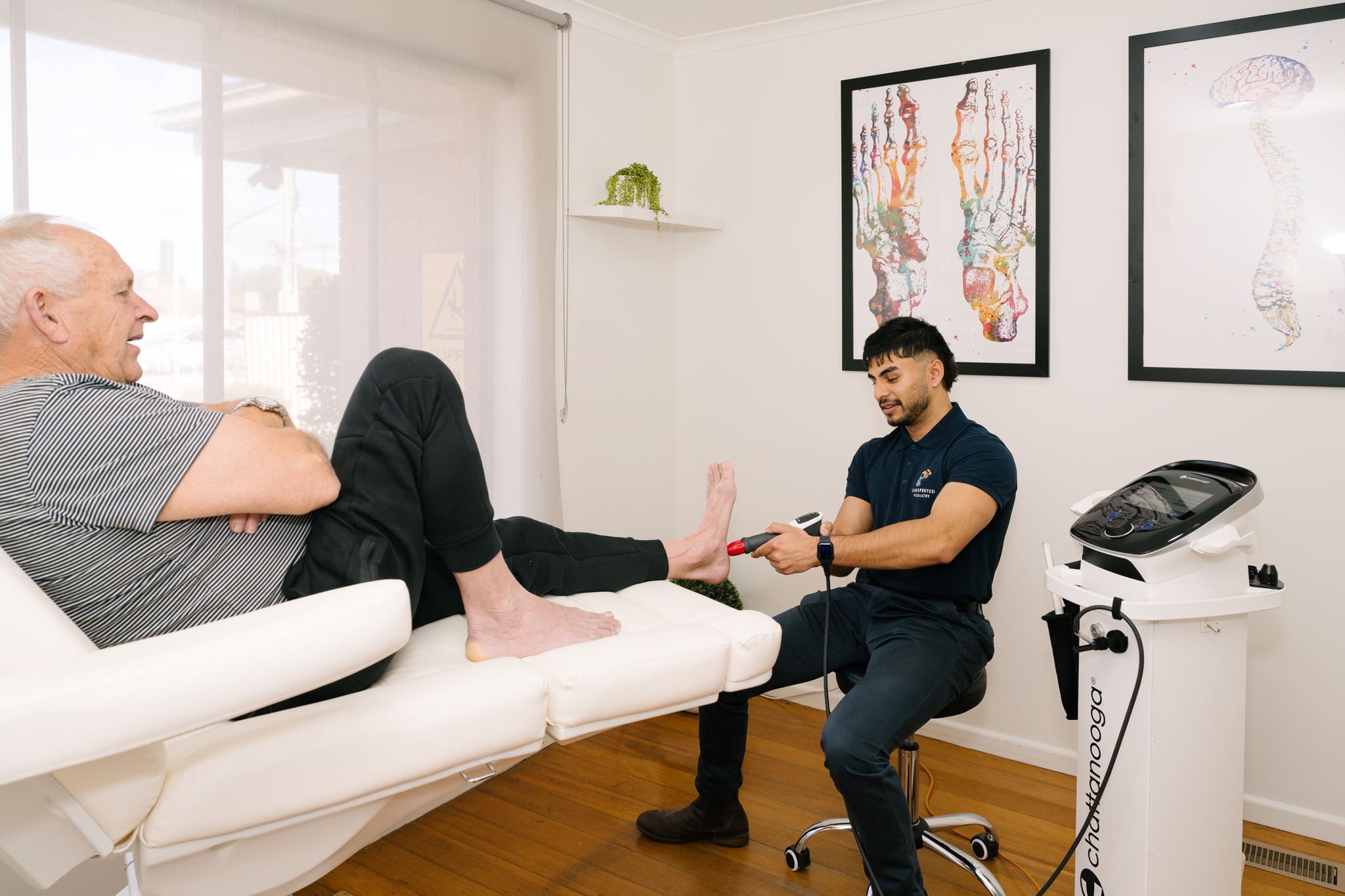 Shockwave therapy session