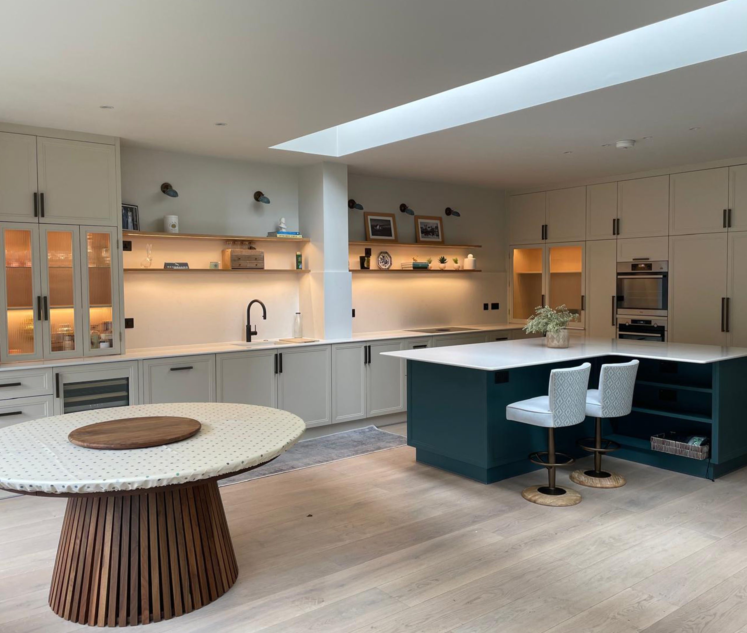 spacedin-elms-rd-sw4-modern-shaker-kitchen