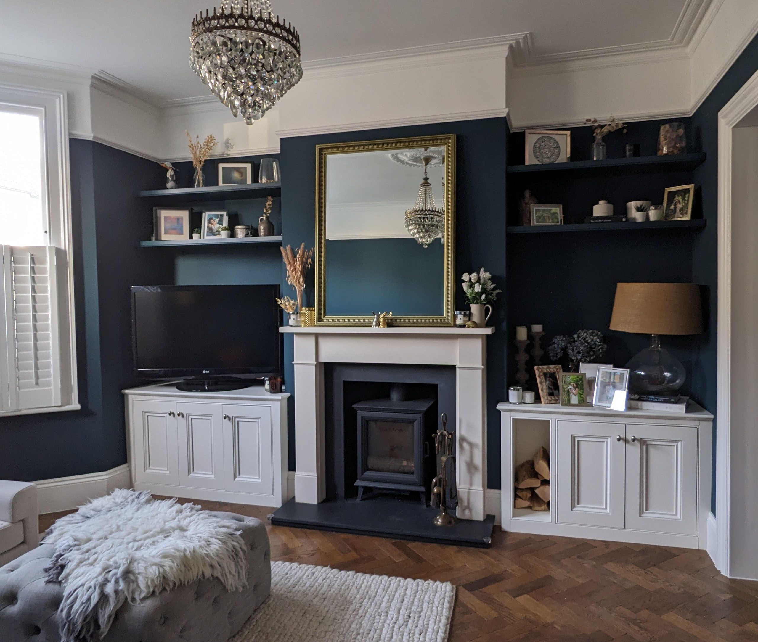 spacedin-victorian-alcove-units-with-log-storage