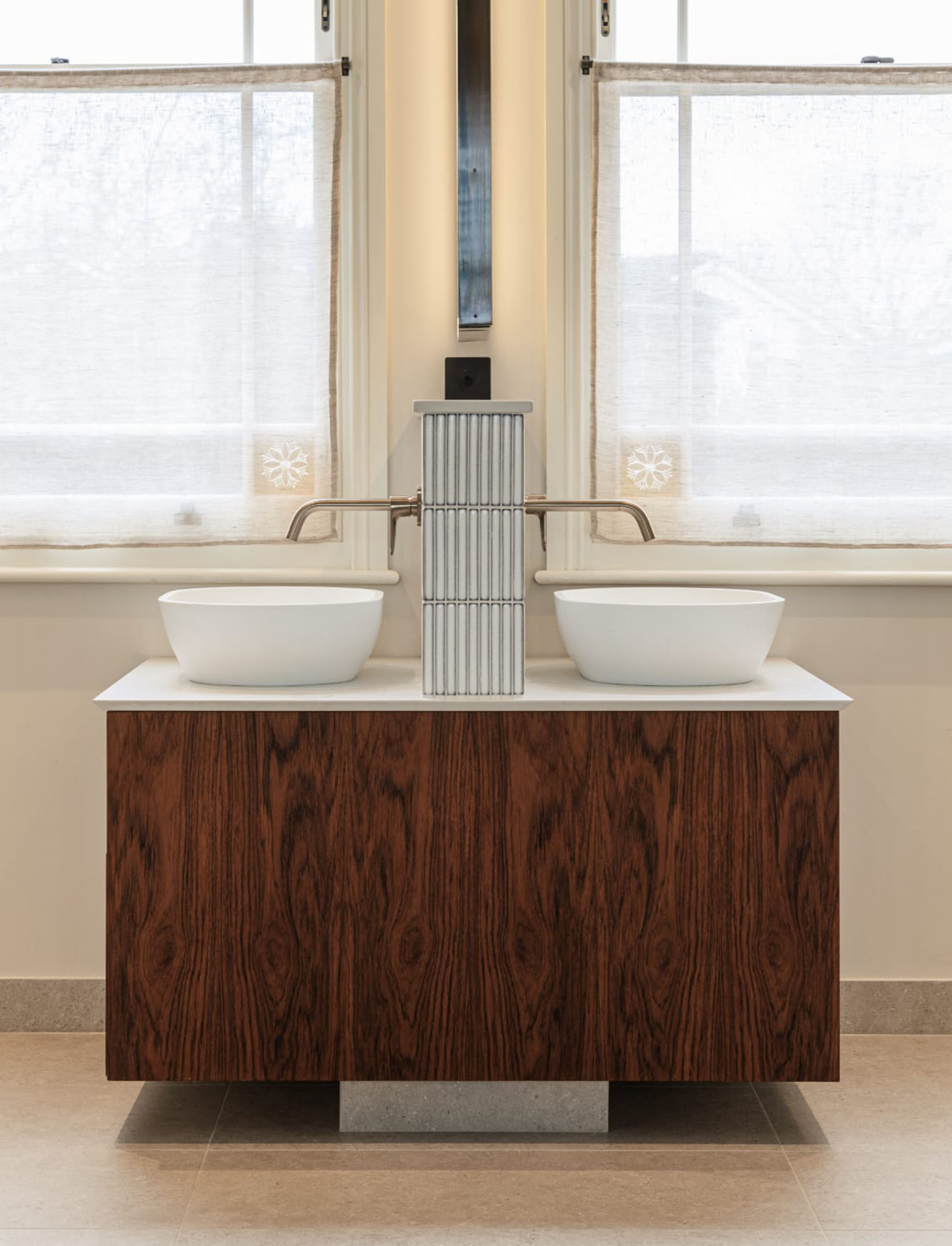 spacedin-double-teak-vanity