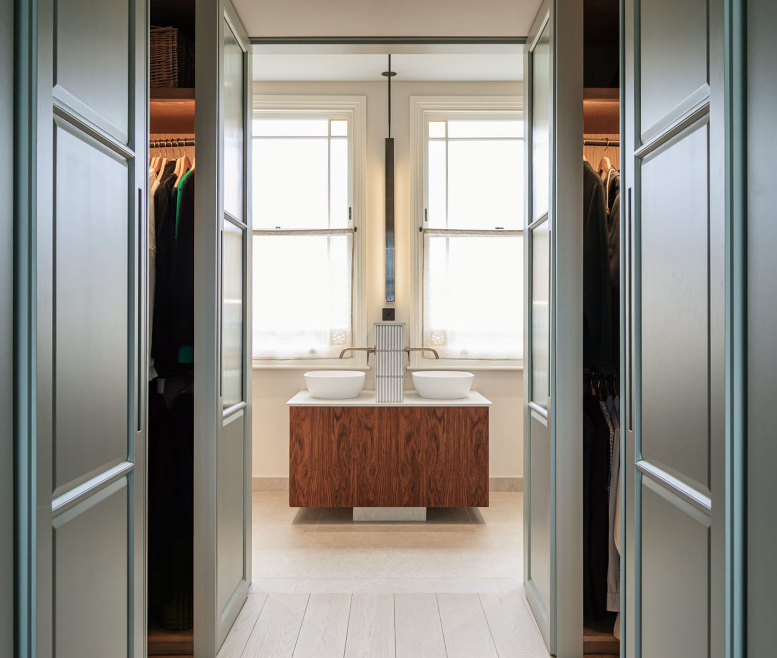 spacedIn-face-to-face-floating-teak-vanity-sleeping