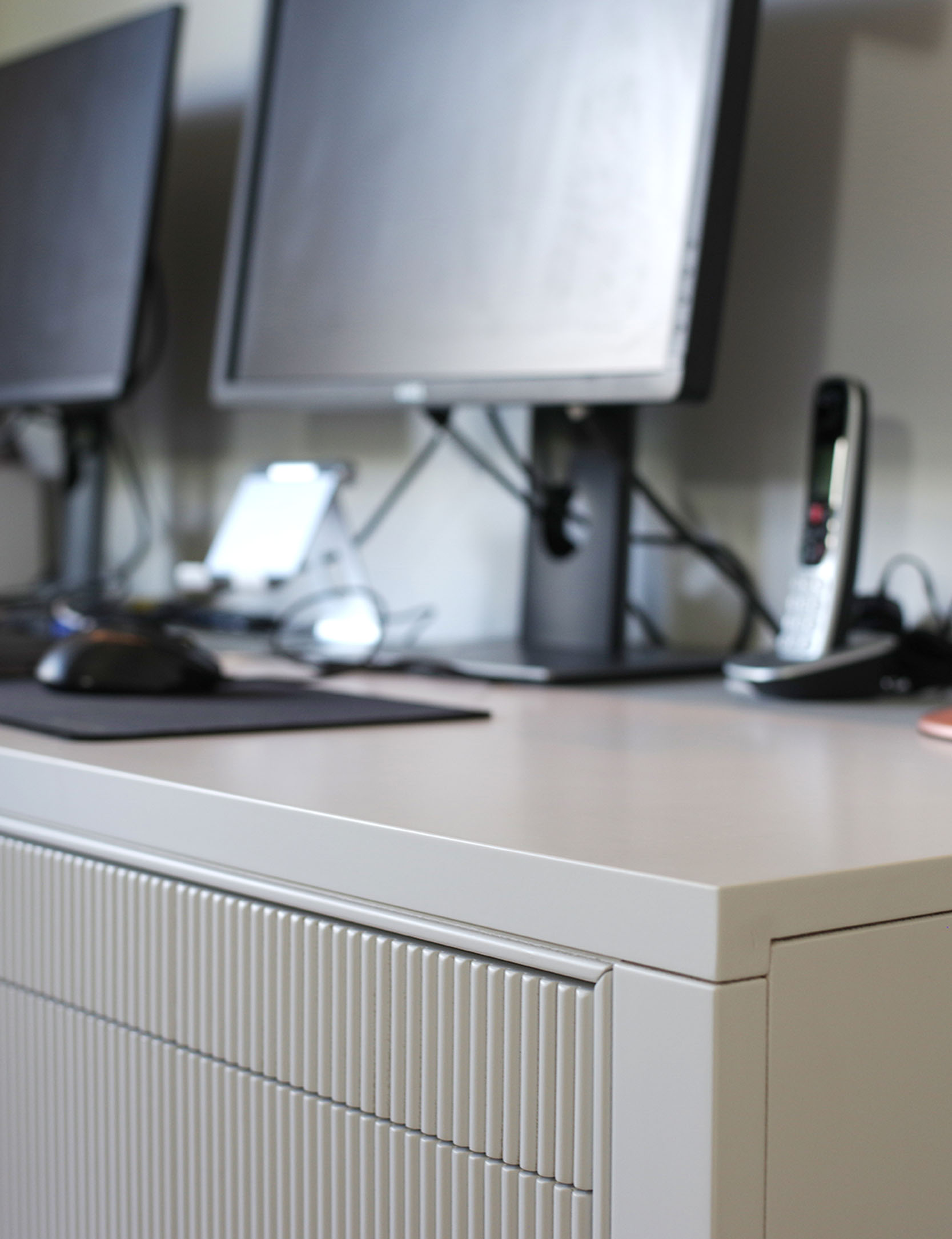 spacedin-study-reeded-detail