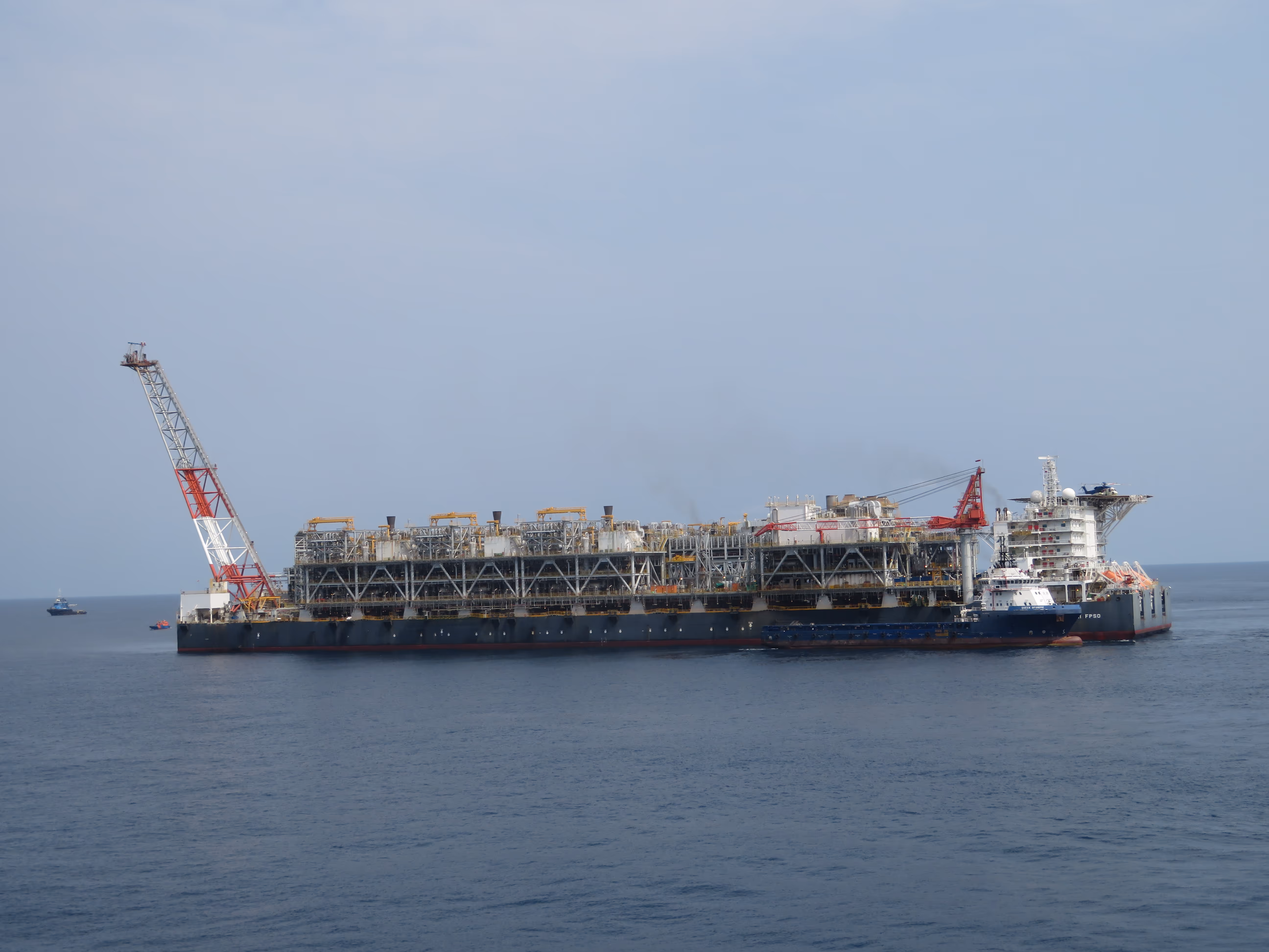 Conbit replaced the flare tip at FPSO Agbami during its first full shutdown. Using a mechanical handling method, Conbit efficiently lifted the large flare tip, showcasing their expertise and capability in complex offshore operations.